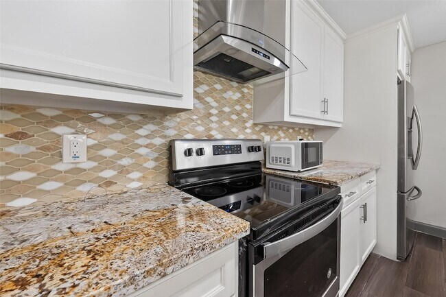 Building Photo - 11280 Braes Forest Dr