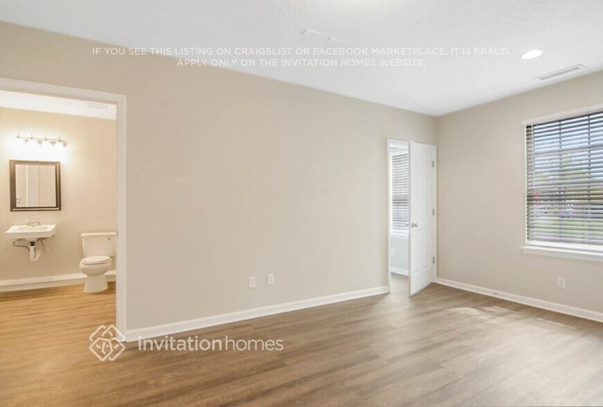 Building Photo - 2831 Bombay Dr