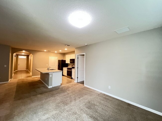 Building Photo - Beautiful, 3 Bedroom Home!!