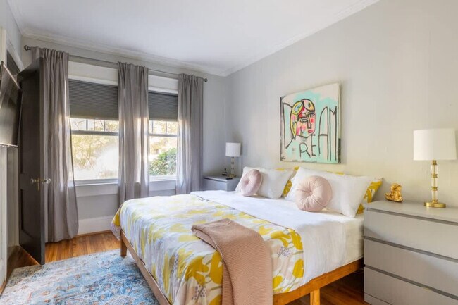 Building Photo - 800 Magnolia Ave