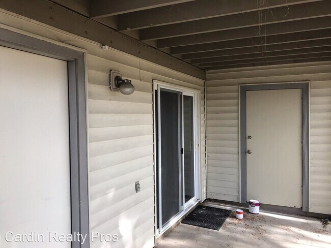 Building Photo - 1 br, 1 bath House - 2366 Roundhouse Rd