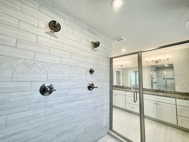 Building Photo - Custom-Built Home in Mill Dam Pointe! Marsh & Water Views! Minutes to Bay Beaches, Pet Friendly, ...