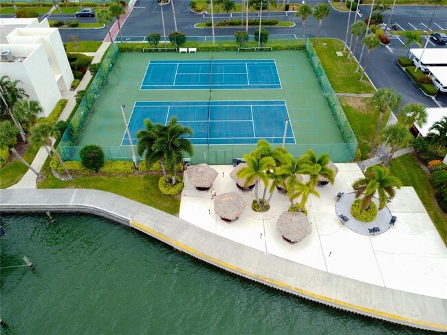 Building Photo - 7625 Sun Island Dr S