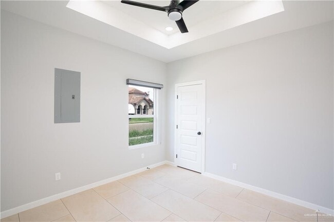 Building Photo - 309 Lilly Dr