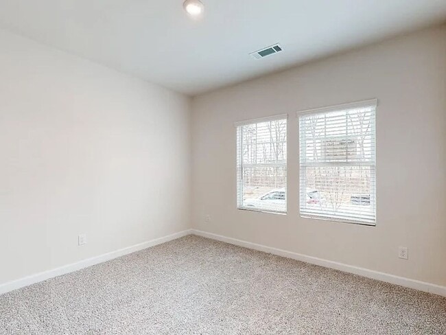 Building Photo - spacious and beautifully appointed townhome