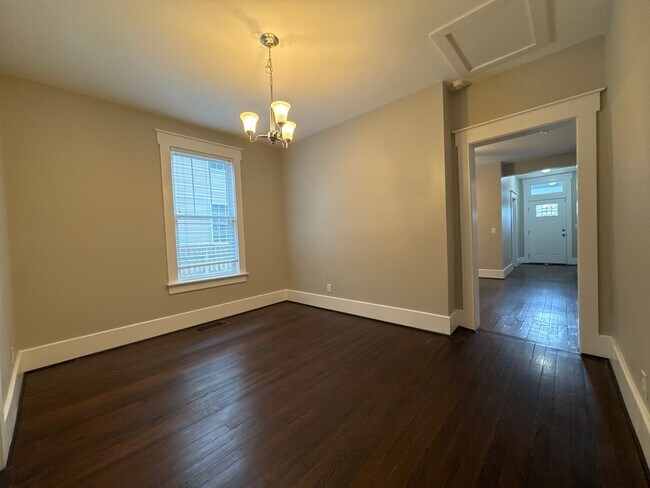 Building Photo - Renovated 3BR/2BA Home in Cleveland Park – Minutes to Downtown Nashville!