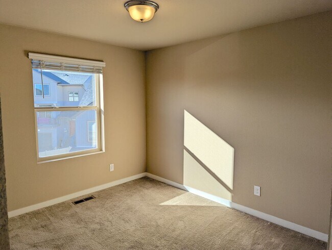 Building Photo - Banning Lewis home on Timberlake Loop for Rent!!