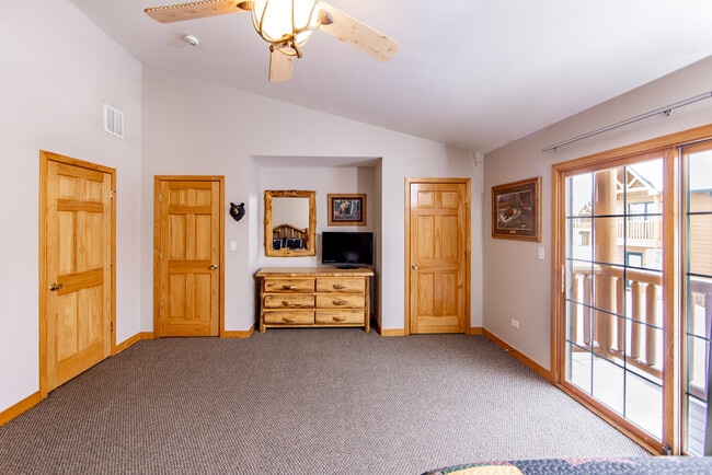 Building Photo - 2643 IL-178
