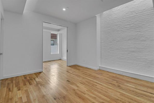 Building Photo - 1 bedroom in NEW YORK NY 10128