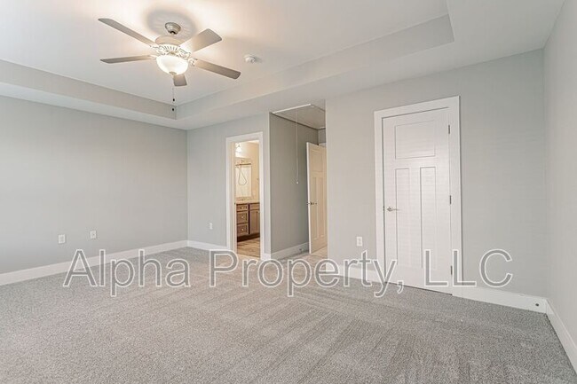 Building Photo - 112 Vly Crk Dr