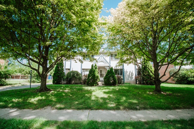 Building Photo - 3048 Carskaddon Ave