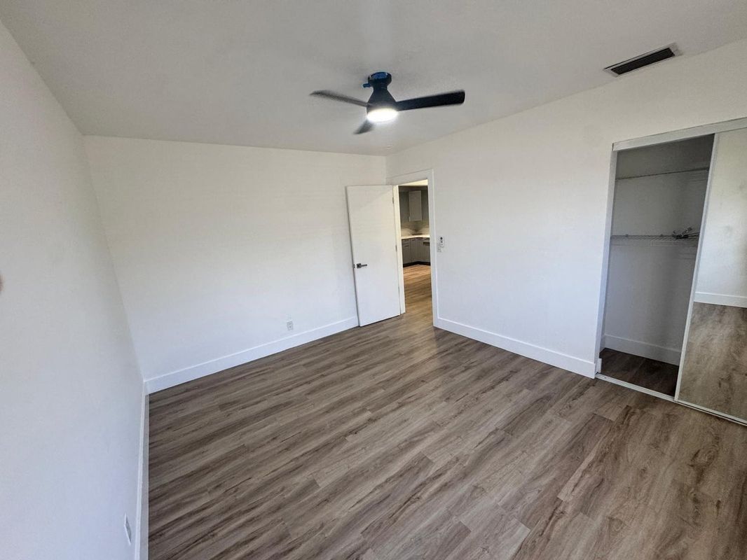 Building Photo - 1101 S Seacrest Blvd