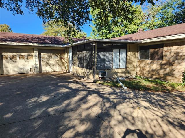 Primary Photo - 3413 Urban Dr