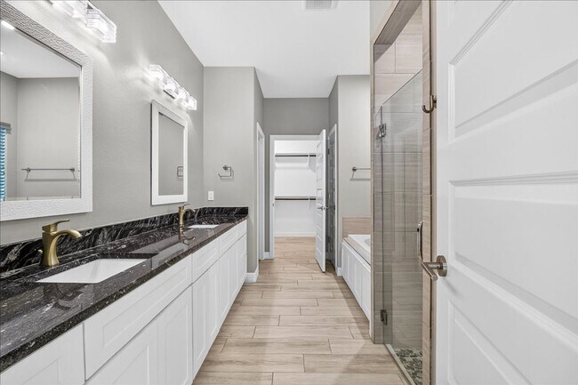 Building Photo - 6718 Stuyvesant Ct