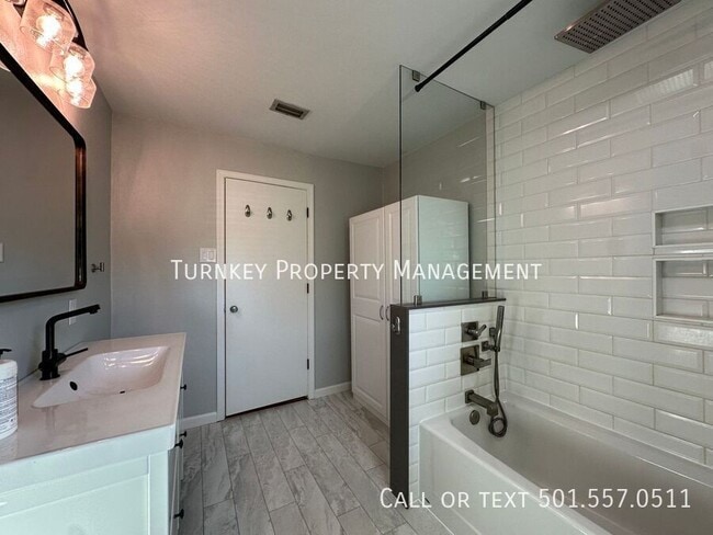 Building Photo - 708 N Charles St