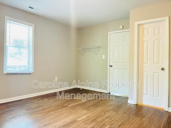 Building Photo - 407 Gardner St
