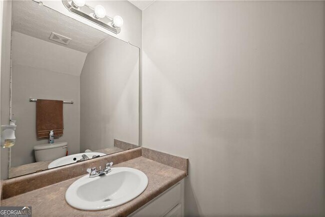 Building Photo - 4945 Cottonwood Tr