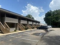 Building Photo - 115 Harris Ave