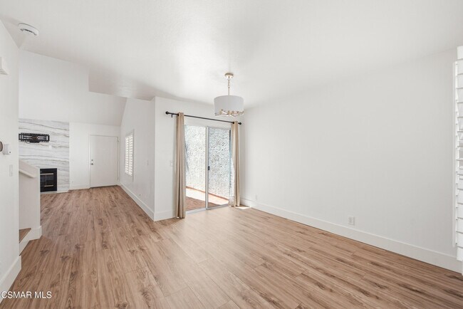 Building Photo - 238 Via Colinas