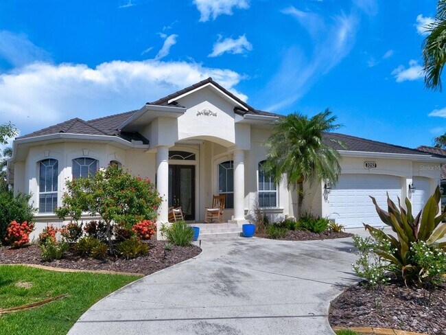 Primary Photo - 3252 Antigua Dr