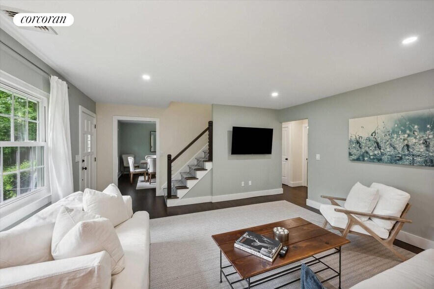 Building Photo - 28 Dover Ave