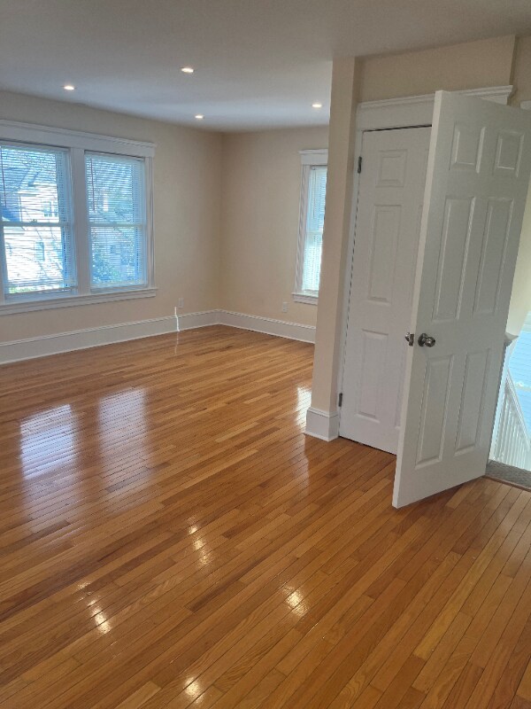 Building Photo - 8 Bayview Ave