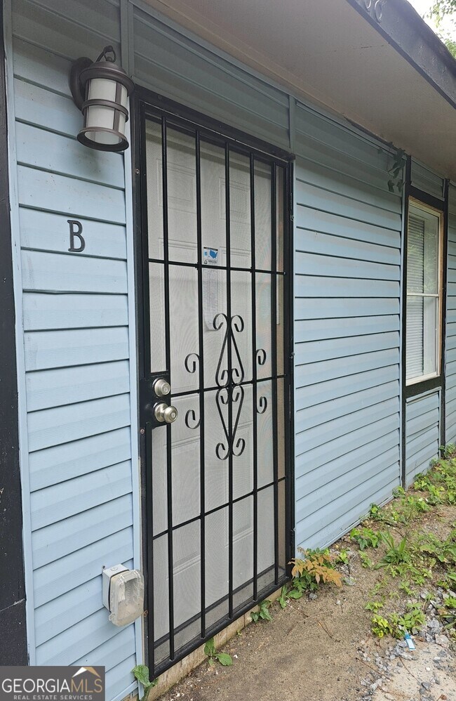 Building Photo - 668 Grosso Ave