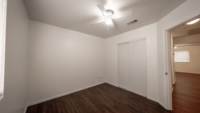 Building Photo - Beautiful Single Story Home with New Floor...