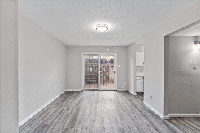 Building Photo - 4154 Belle Park Dr