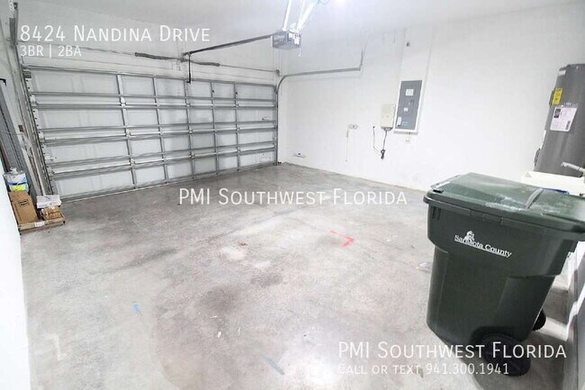 Building Photo - 8424 Nandina Dr