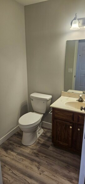 Building Photo - 401 Trail Side Dr