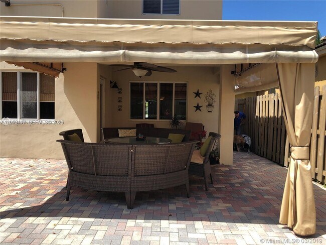 Building Photo - 867 SW 155th Ct