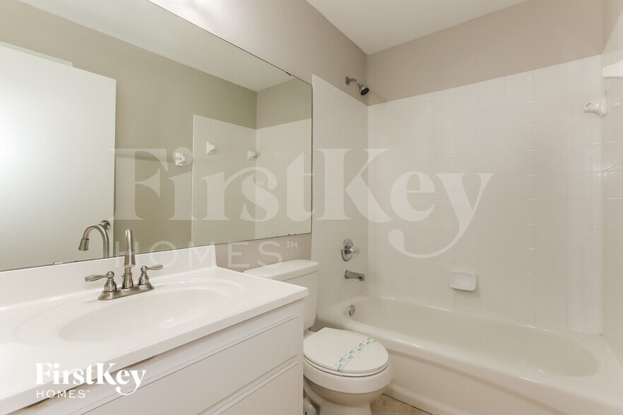 Building Photo - 7938 Charleston Blvd