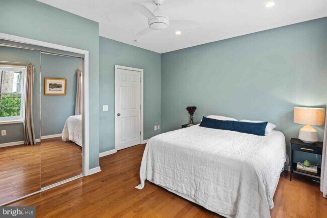 Building Photo - 1724 Morris St