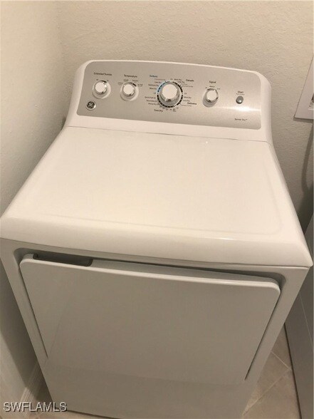 Building Photo - 2016 Vermont Ln