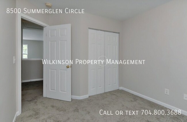 Building Photo - 8500 Summer Glen Cir