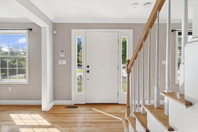 Building Photo - 19 Benjamin Ln