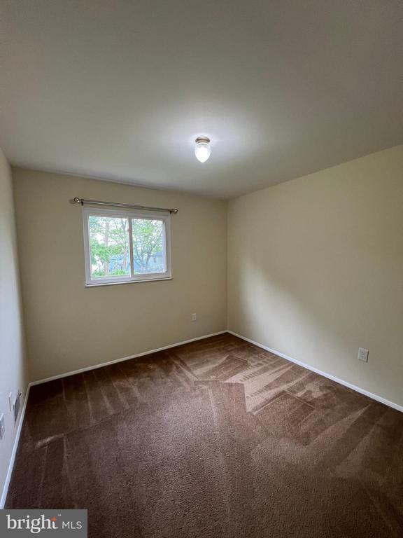 Building Photo - 40 Bon Oak Ct