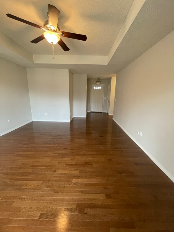 Building Photo - 752 N Cox Ave