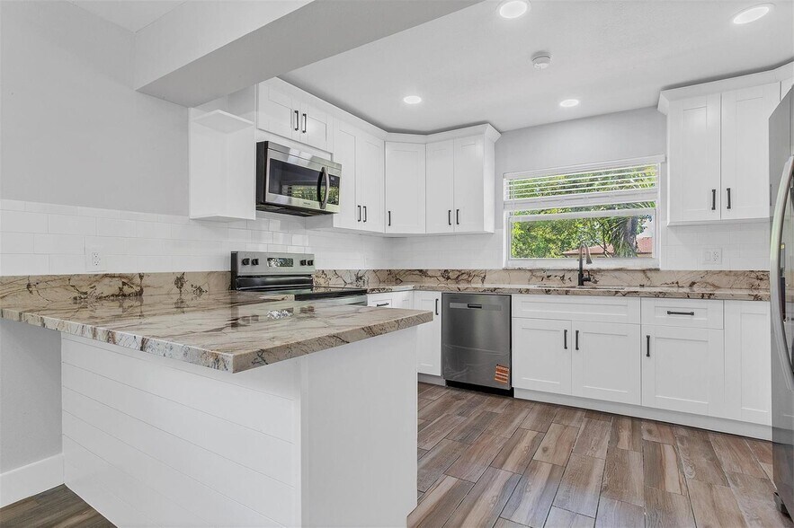 Building Photo - 10131 NW 35th St