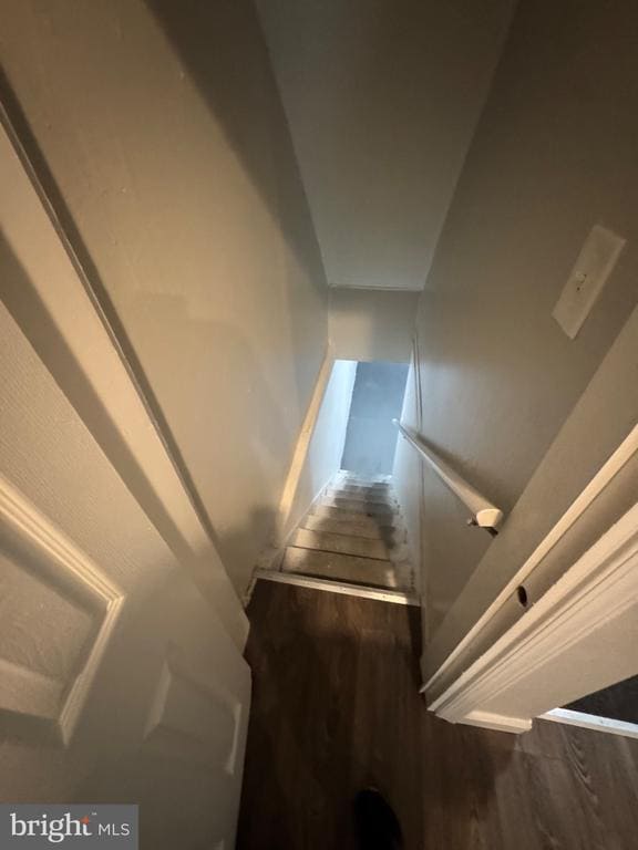 Building Photo - 508 N Streeper St