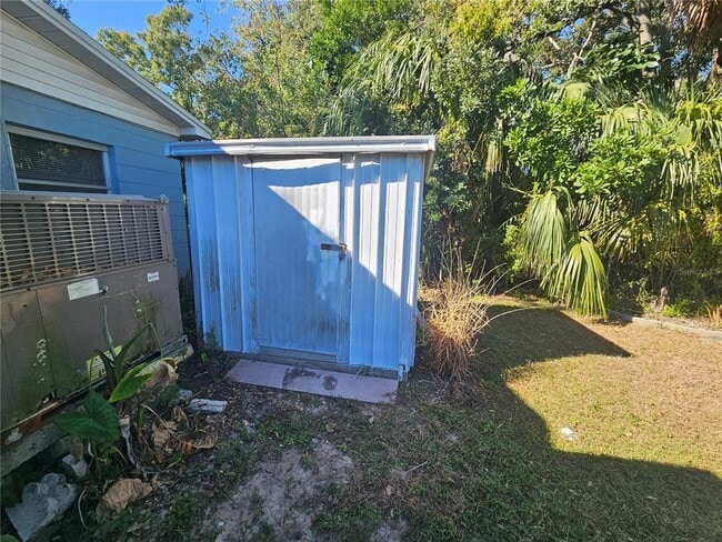 Building Photo - 511 46th Ave N