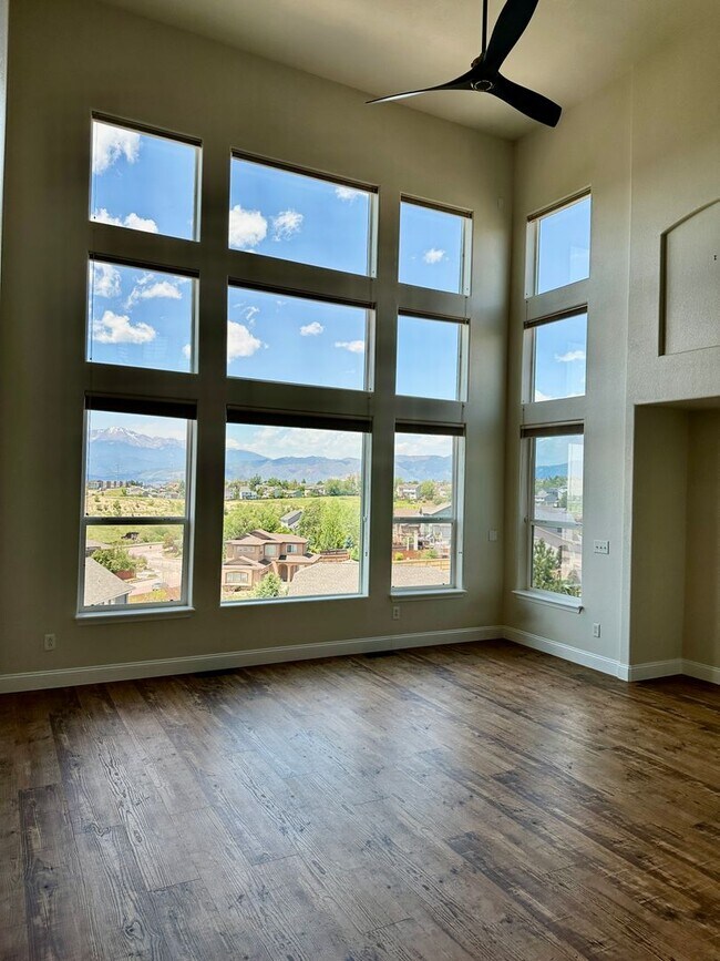 Building Photo - Stunning 4BD/3.5BA Briargate Home with Bre...