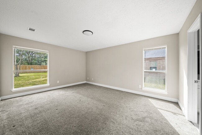 Building Photo - 7010 Pembrough Ln