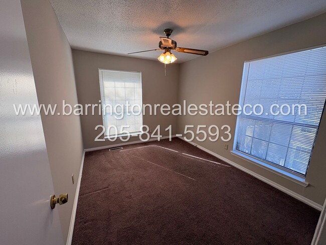 Building Photo - 6241 Crest Green Rd