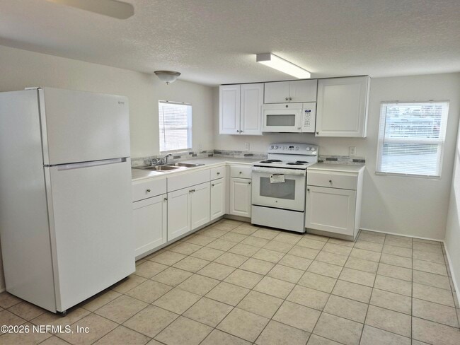 Building Photo - 126 Cypress St