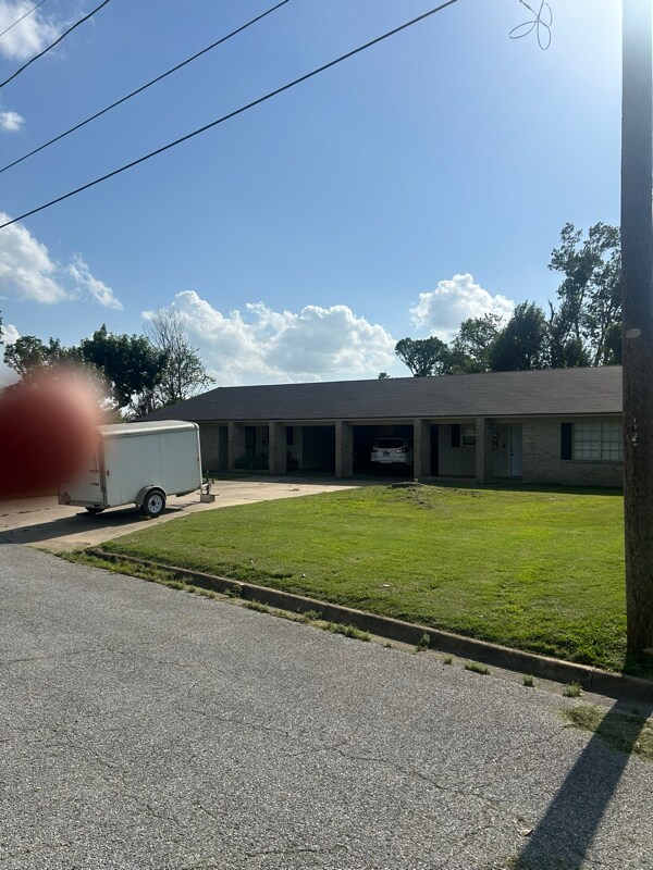 Building Photo - 802 N 7th St