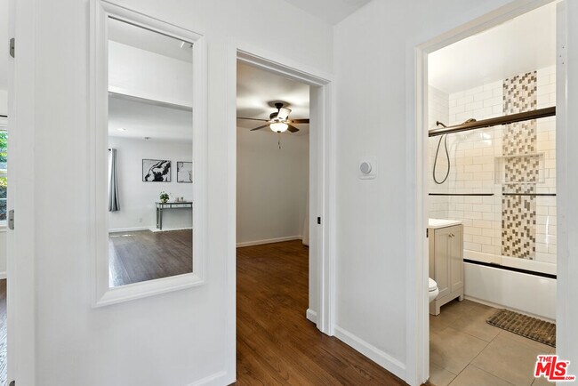 Building Photo - 7020 Bertrand Ave