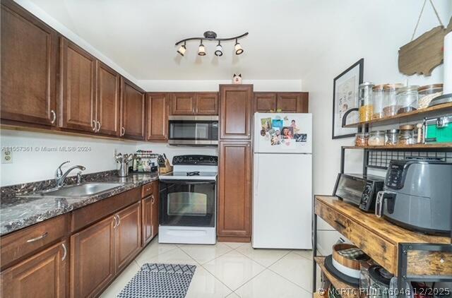 Building Photo - 185 Normandy Ln