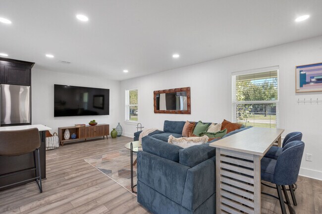 Primary Photo - 1611 Armistead St